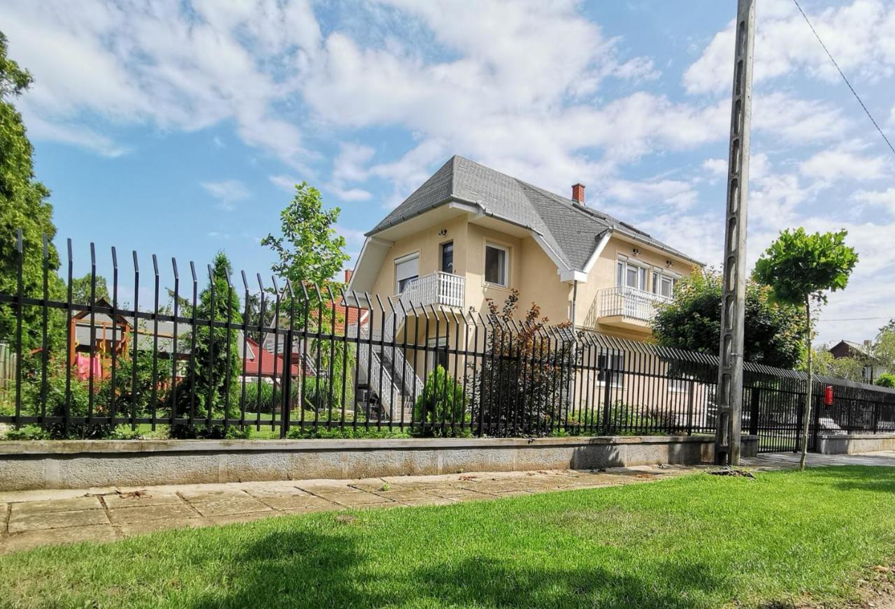 Family Garden Apartmanhaz Σίοφοκ Εξωτερικό φωτογραφία