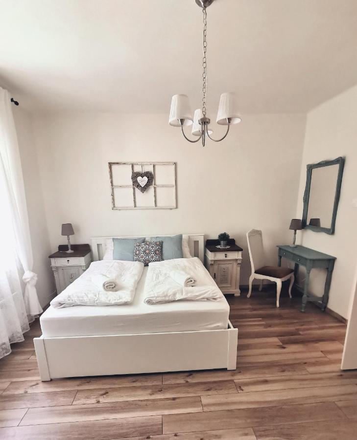 Family Garden Apartmanhaz Σίοφοκ Εξωτερικό φωτογραφία