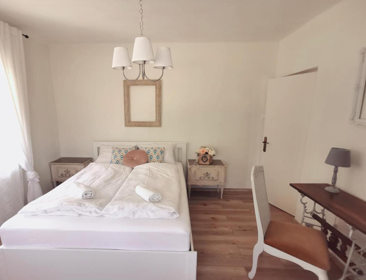 Family Garden Apartmanhaz Σίοφοκ Εξωτερικό φωτογραφία